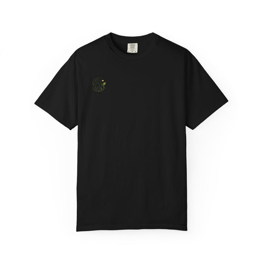 Green Dog Lover T-Shirt with paw and leaf graphic on soft cotton fabric